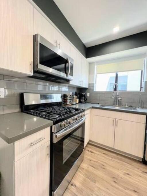 4Br Townhouse In Koreatown Лос Анджелис Екстериор снимка